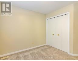 18 ORIOLE CRESCENT - 16