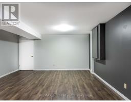 18 ORIOLE CRESCENT - 18
