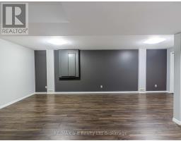 18 ORIOLE CRESCENT - 21