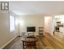 18 ORIOLE CRESCENT - 9