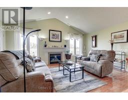 24 - 87 DONKER DRIVE - 15