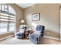 24 - 87 DONKER DRIVE - 5