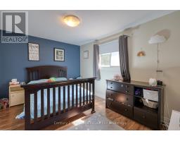 9 EDMUNDS CRESCENT - 20