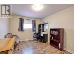 9 EDMUNDS CRESCENT - 22