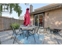 9 EDMUNDS CRESCENT - 34