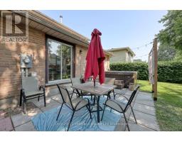 9 EDMUNDS CRESCENT - 35