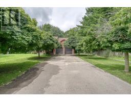 45 PONDVIEW COURT - 3