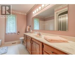 45 PONDVIEW COURT - 33
