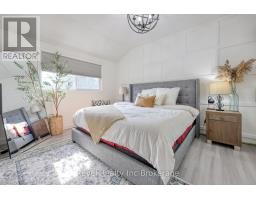 595480 59 HIGHWAY - 20
