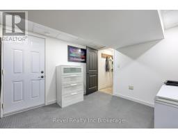 595480 59 HIGHWAY - 33