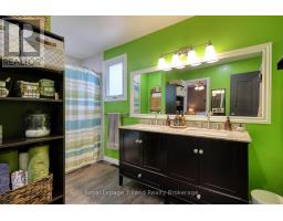 214 STANLEY STREET S - 27
