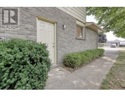 214 STANLEY STREET S - 44