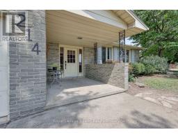 214 STANLEY STREET S - 5