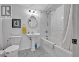 997 VANIER AVENUE - 23
