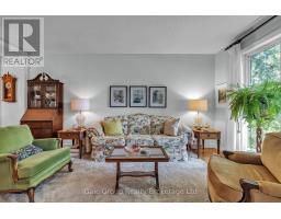 997 VANIER AVENUE - 7