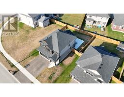 101 GRAYDON DRIVE - 36
