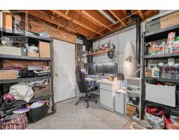 14 - 10 DUFFERIN STREET - 35