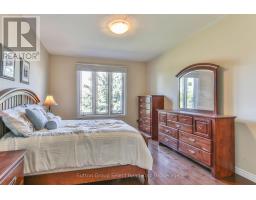 38 - 540 SPITFIRE STREET - 18