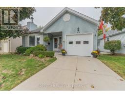 53 HAWKINS CRESCENT - 2