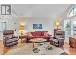 37 CROW CRESCENT - 4