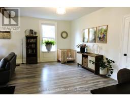 641 MAIN STREET N - 10