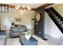 641 MAIN STREET N - 11