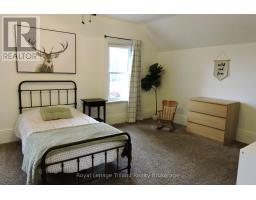641 MAIN STREET N - 17