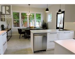 641 MAIN STREET N - 6