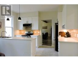 641 MAIN STREET N - 7