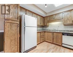 62 EDWIN CRESCENT - 12