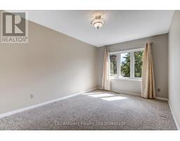 62 EDWIN CRESCENT - 14