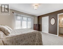 62 EDWIN CRESCENT - 16