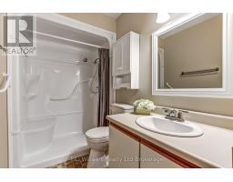62 EDWIN CRESCENT - 19