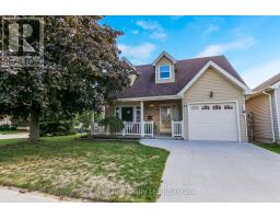 62 EDWIN CRESCENT - 2