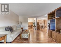 62 EDWIN CRESCENT - 6