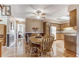 62 EDWIN CRESCENT - 9
