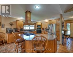 5 WHISPERING PINE LANE - 11