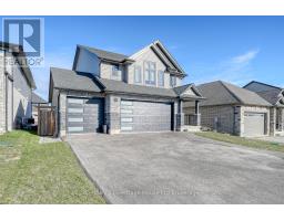 35 PEGGY AVENUE - 3