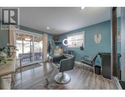 35 PEGGY AVENUE - 40