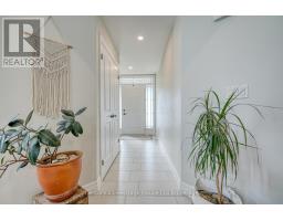 35 PEGGY AVENUE - 6
