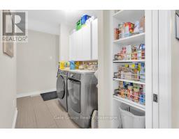 15 GAMBLE LANE - 20