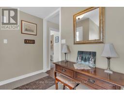 15 GAMBLE LANE - 32