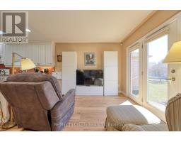 55 FAIRS CRESCENT - 16
