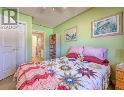55 FAIRS CRESCENT - 25