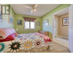 55 FAIRS CRESCENT - 26