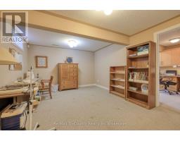 55 FAIRS CRESCENT - 31