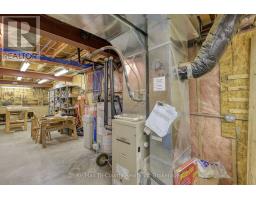 55 FAIRS CRESCENT - 39