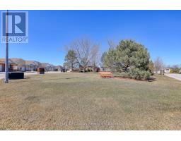 55 FAIRS CRESCENT - 5