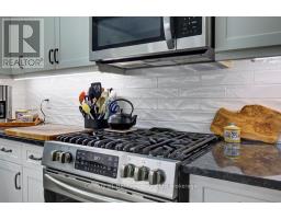 26 EDWIN CRESCENT - 10