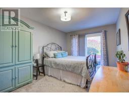 26 EDWIN CRESCENT - 20